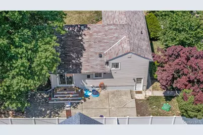 15 Ford Drive W, Massapequa, NY 11758 - Photo 18