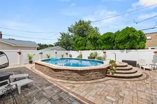 47 Cove Ln, Levittown, NY 11756 - Photo 16