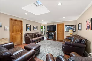 47 Cove Ln, Levittown, NY 11756 - Photo 6