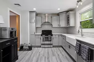 70 Kent Rd, Wappingers Falls, NY 12590 - Photo 6