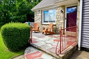 30 Lakeview Terrace, Mahopac, NY 10541 - Photo 2