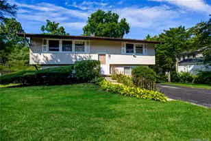 24 Deepdale Dr, Commack, NY 11725 - Photo 2