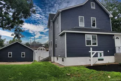 21 Randall Avenue, Lynbrook, NY 11563 - Photo 1