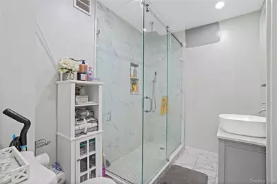 629 E 183rd Street, Bronx, NY 10458 - Photo 20
