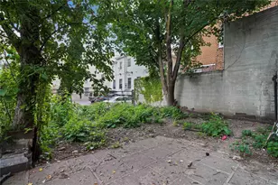 629 E 183rd St, Bronx, NY 10458 - Photo 36
