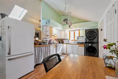 54 Pinelawn Avenue, Farmingville, NY 11738 - Photo 8