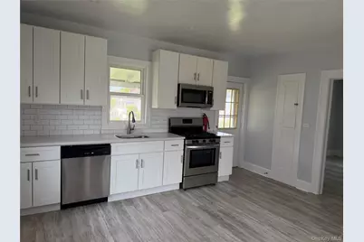 [Address not provided], Glen Cove, NY 11542 - Photo 4