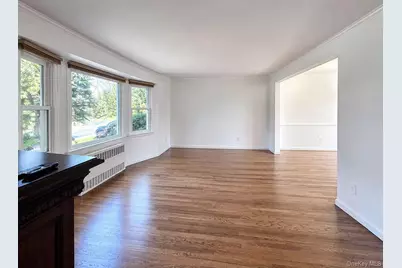 757 Leslie Lane, East Meadow, NY 11554 - Photo 8