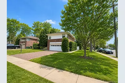 757 Leslie Lane, East Meadow, NY 11554 - Photo 2