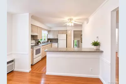 757 Leslie Lane, East Meadow, NY 11554 - Photo 6
