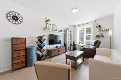 148-09 Northern Boulevard #3C, Flushing, NY 11354 - Photo 2