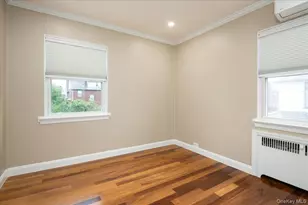 17 Piccadilly Downs, Lynbrook, NY 11563 - Photo 18
