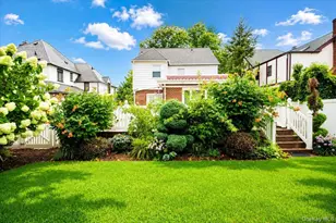 17 Piccadilly Downs, Lynbrook, NY 11563 - Photo 28