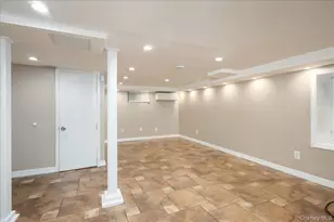 17 Piccadilly Downs, Lynbrook, NY 11563 - Photo 14