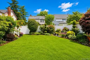 17 Piccadilly Downs, Lynbrook, NY 11563 - Photo 26