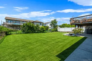 8 Wilson Pl, Lindenhurst, NY 11757 - Photo 30