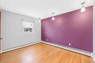 8 Wilson Pl, Lindenhurst, NY 11757 - Photo 14