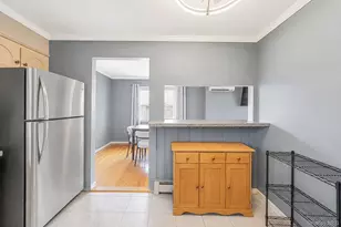 8 Wilson Pl, Lindenhurst, NY 11757 - Photo 8