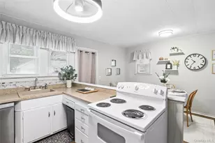 22 South Ave, Smithtown, NY 11787 - Photo 6