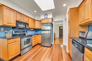 12 Compass Ct, Huntington, NY 11743 - Photo 6