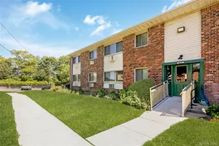 2433 Union Blvd, Islip, NY 11751 - Photo 4