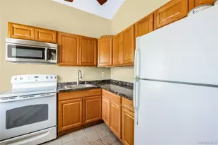 2433 Union Blvd, Islip, NY 11751 - Photo 20