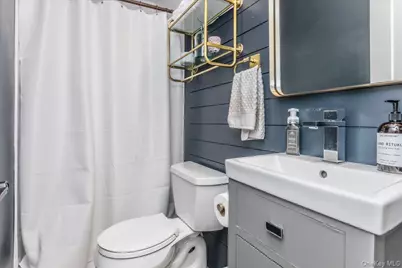 1214 Maple Avenue, West Hempstead, NY 11550 - Photo 16