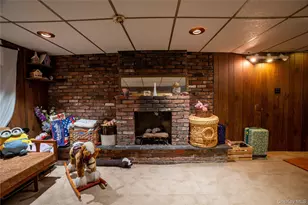 124 Wilfred Blvd, Hicksville, NY 11801 - Photo 14