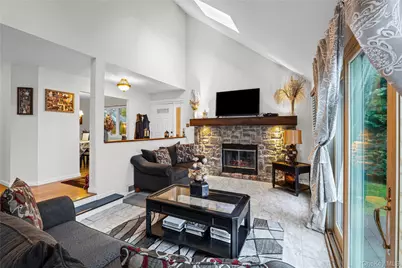 2 Windsor Court, Amityville, NY 11701 - Photo 4
