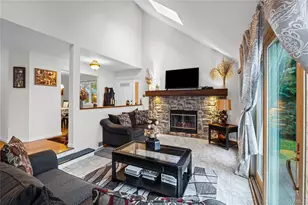 2 Windsor Ct, Amityville, NY 11701 - Photo 4