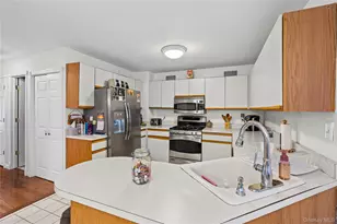 2 Windsor Ct, Amityville, NY 11701 - Photo 8