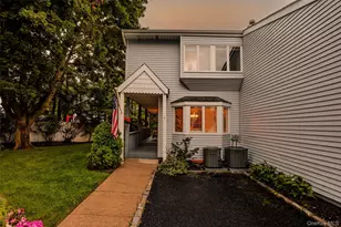 2 Windsor Ct, Amityville, NY 11701 - Photo 2