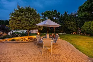 31 Lake Ct, Massapequa, NY 11758 - Photo 28
