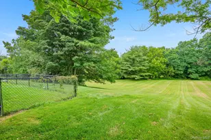 27 Patricia Dr, Pleasant Valley, NY 12569 - Photo 16