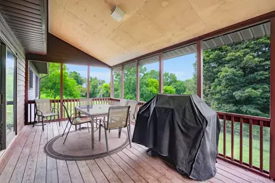 27 Patricia Drive, Pleasant Valley, NY 12569 - Photo 14