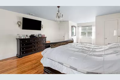 19 Clearwater Lane, West Islip, NY 11795 - Photo 22