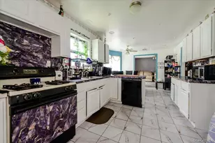 13 Meadow Ln, Bayville, NY 11709 - Photo 10