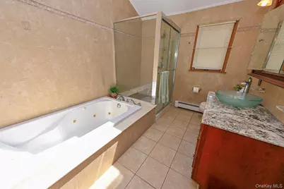 859 Maloon Avenue, Franklin Square, NY 11010 - Photo 14