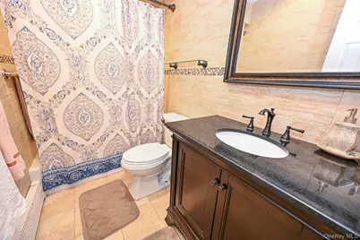 859 Maloon Avenue, Franklin Square, NY 11010 - Photo 24
