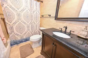 859 Maloon Ave, Franklin Square, NY 11010 - Photo 24