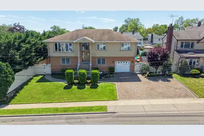 859 Maloon Avenue, Franklin Square, NY 11010 - Photo 2