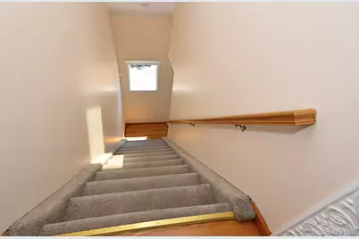 859 Maloon Avenue, Franklin Square, NY 11010 - Photo 16