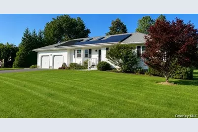 124 Donna Drive, Calverton, NY 11933 - Photo 2