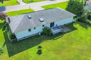 124 Donna Dr, Calverton, NY 11933 - Photo 38