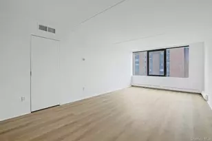 4 Martine Ave, White Plains, NY 10606 - Photo 18
