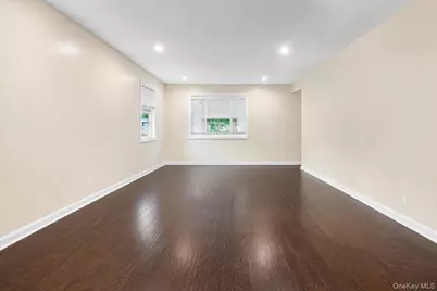 571 Park Avenue, West Hempstead, NY 11552 - Photo 18