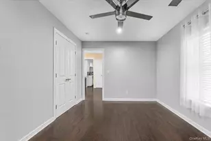 571 Park Ave, West Hempstead, NY 11552 - Photo 12