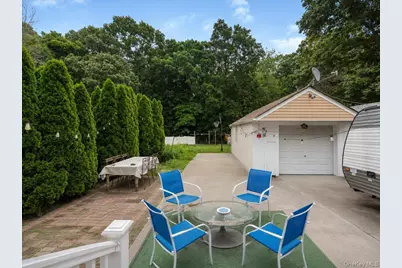 571 Park Avenue, West Hempstead, NY 11552 - Photo 6