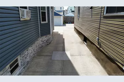 9528 132nd Street, Richmond Hill, NY 11419 - Photo 2