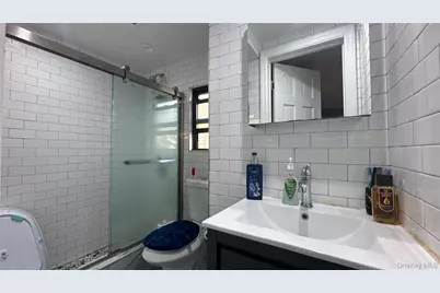 9528 132nd Street, Richmond Hill, NY 11419 - Photo 24